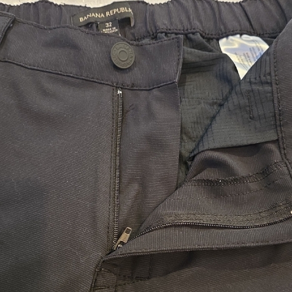 Banana Republic Men's Shorts - Picture 7 of 7